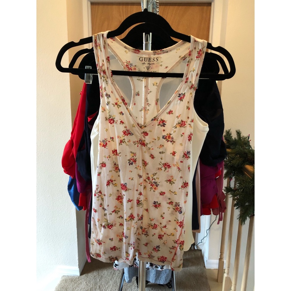 Guess floral tank